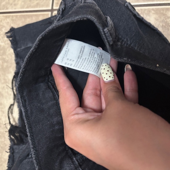 NWT American Eagle Highest Rise ‘90s Boyfriend Shorts Distressed Size 10 - Picture 7 of 8